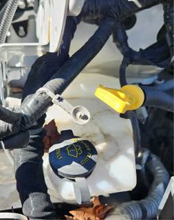 Ford F-750 Windshield Washer Reservoir