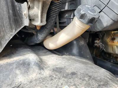 Freightliner Cascadia 113 Windshield Washer Reservoir