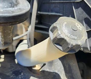Freightliner Cascadia 113 Windshield Washer Reservoir