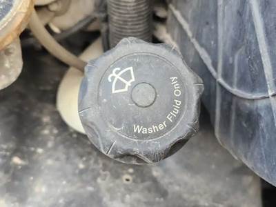 Freightliner Cascadia 113 Windshield Washer Reservoir