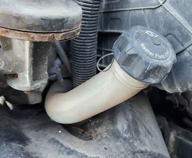 Freightliner Cascadia 113 Windshield Washer Reservoir