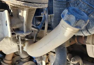 Freightliner Cascadia 113 Windshield Washer Reservoir