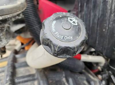 Freightliner Cascadia 116 Windshield Washer Reservoir for a 2019 Freightliner Cascadia 116 Day Cab