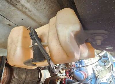 Freightliner Cascadia 125 Windshield Washer Reservoir