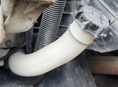 Freightliner Cascadia 125 Windshield Washer Reservoir