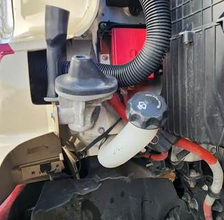 Freightliner Cascadia 126 Windshield Washer Reservoir