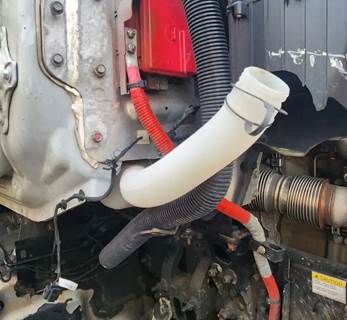 Freightliner Cascadia 126 Windshield Washer Reservoir