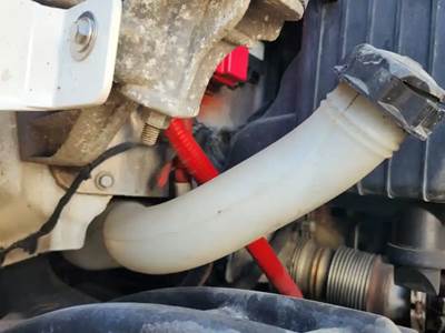 Freightliner Cascadia 126 Windshield Washer Reservoir