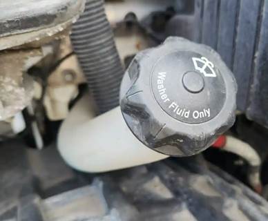 Freightliner Cascadia 126 Windshield Washer Reservoir