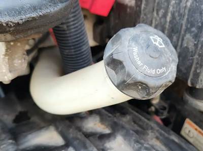 Freightliner Cascadia 126 Windshield Washer Reservoir