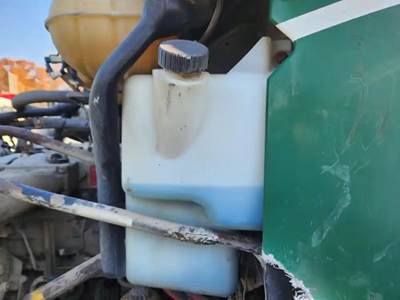 Freightliner Columbia 112 Windshield Washer Reservoir