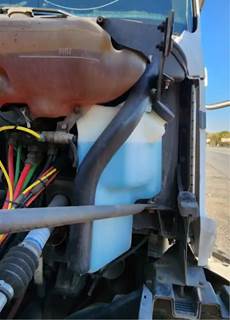 Freightliner Columbia 120 Windshield Washer Reservoir