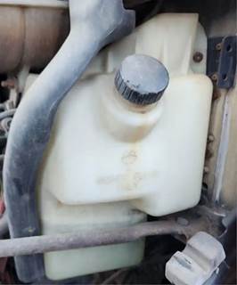 Freightliner Columbia 120 Windshield Washer Reservoir