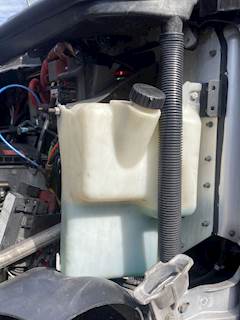 Freightliner Coronado 122 Windshield Washer Reservoir for a 2013 Freightliner Coronado 12