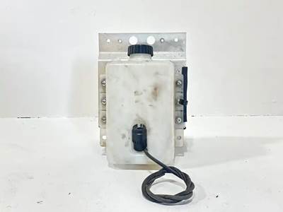 Freightliner MT45 Windshield Washer Reservoir for a 2022 Freightliner MT45 Chassis