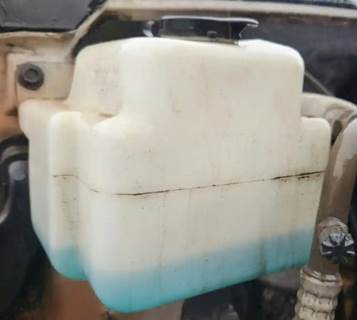 GMC C7500 Windshield Washer Reservoir