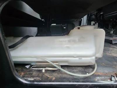 Hino 185 Windshield Washer Reservoir