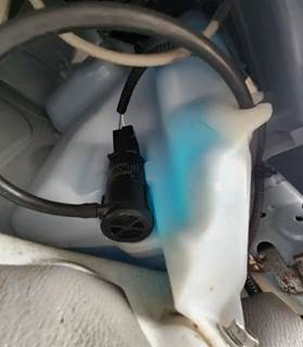 Hino 195 Windshield Washer Reservoir