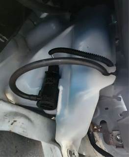 Hino 195 Windshield Washer Reservoir