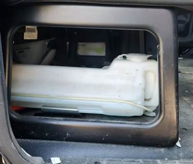 Hino 268 Windshield Washer Reservoir