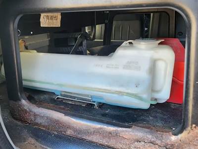 Hino 268 Windshield Washer Reservoir