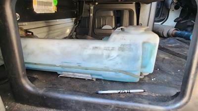 Hino 268 Windshield Washer Reservoir