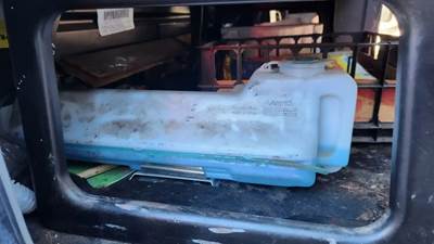 Hino 268 Windshield Washer Reservoir