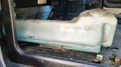 Hino 268 Windshield Washer Reservoir