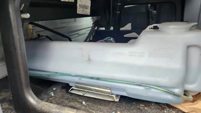 Hino 268 Windshield Washer Reservoir