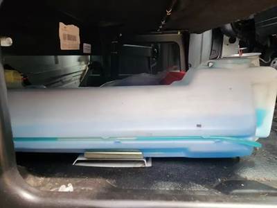 Hino 268 Windshield Washer Reservoir