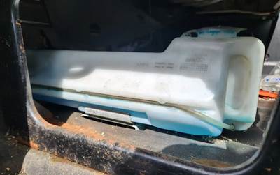 Hino 268 Windshield Washer Reservoir