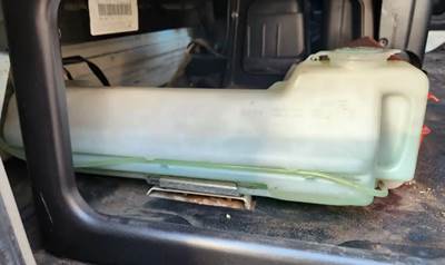 Hino 268 Windshield Washer Reservoir