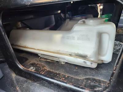 Hino 268 Windshield Washer Reservoir