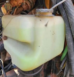 International 2574 Windshield Washer Reservoir