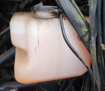 International 2574 Windshield Washer Reservoir