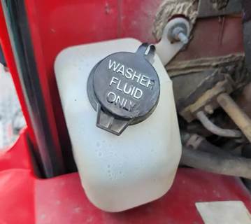 International 4900 Windshield Washer Reservoir