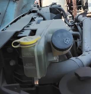 International 7400 Windshield Washer Reservoir