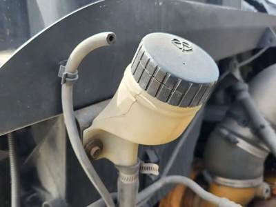 International 8600 Windshield Washer Reservoir