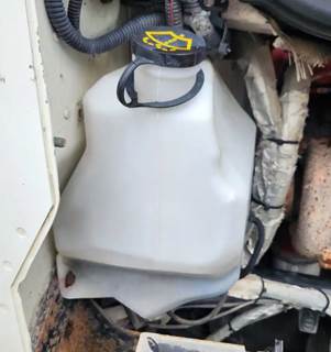 International 9900i Windshield Washer Reservoir