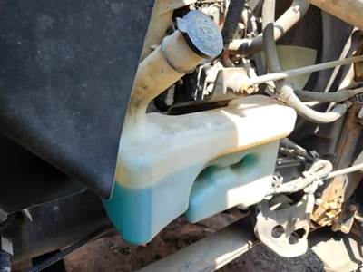 International RH613 Windshield Washer Reservoir