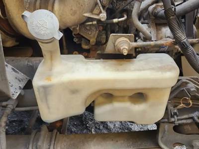 International RH613 Windshield Washer Reservoir