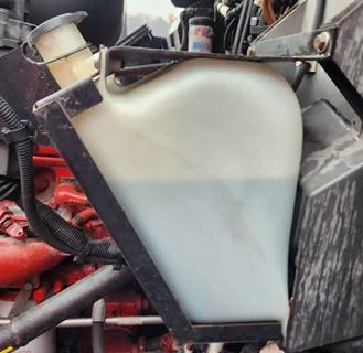 Kenworth T660 Windshield Washer Reservoir