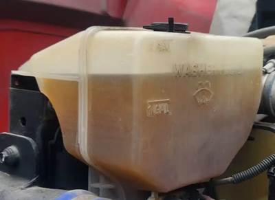 Kenworth T680 Windshield Washer Reservoir