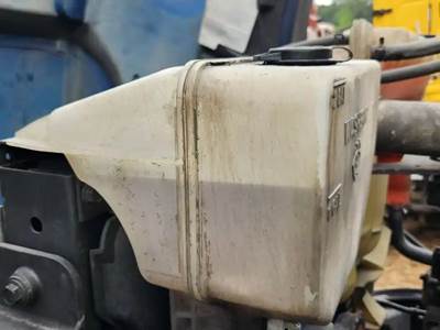 Kenworth T680 Windshield Washer Reservoir