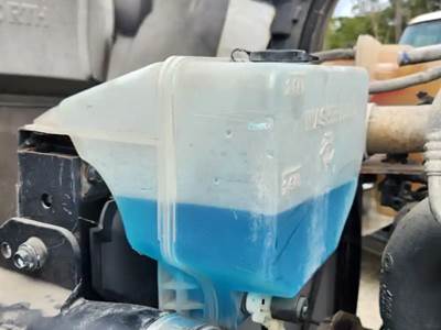 Kenworth T680 Windshield Washer Reservoir