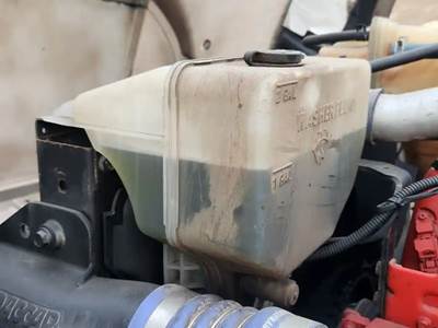 Kenworth T680 Windshield Washer Reservoir