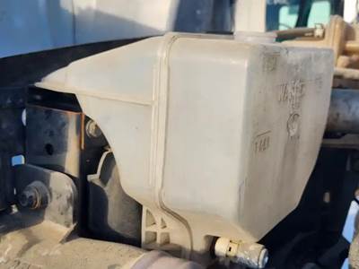 Kenworth T680 Windshield Washer Reservoir