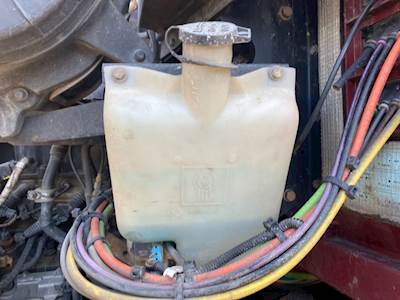 Kenworth T700 Windshield Washer Reservoir