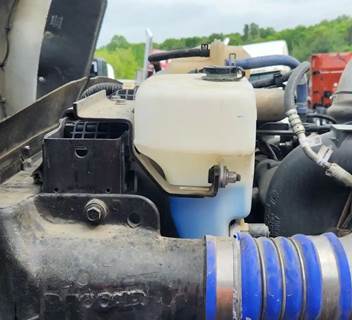 Kenworth T880 Windshield Washer Reservoir