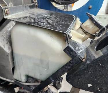 Kenworth W900 Windshield Washer Reservoir